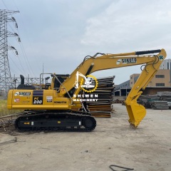 KOMATSU PC200-8 Excavator