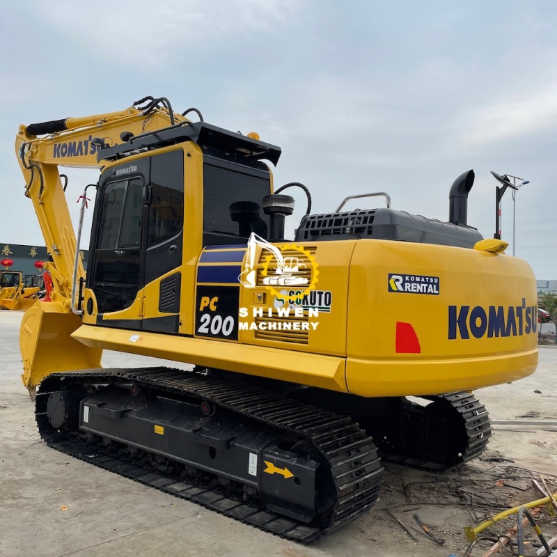 KOMATSU PC200-8 Excavator