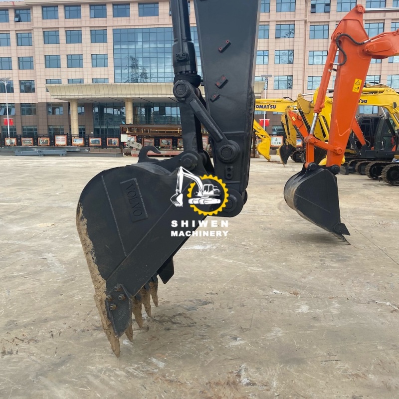 VOLVO EC140 Excavator