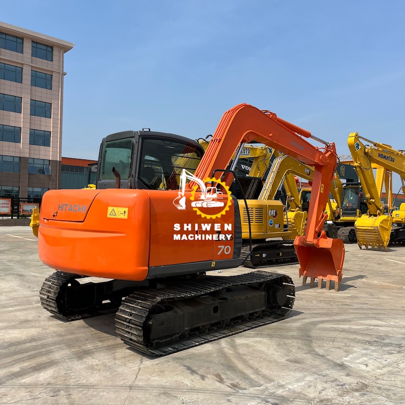HITACHI ZX70 Excavator
