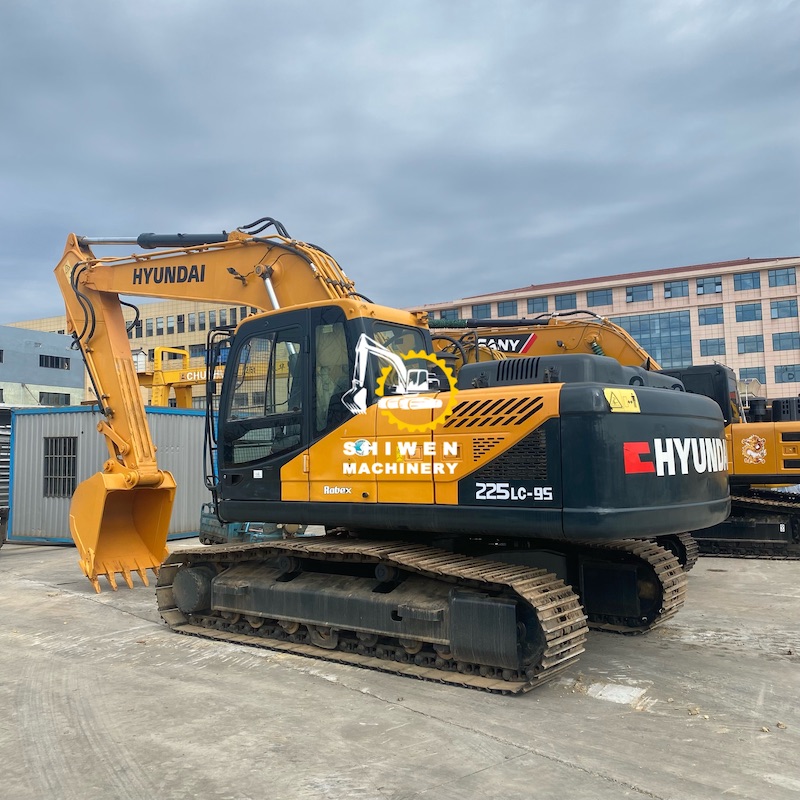 Hyundai 225LC-9 Excavator