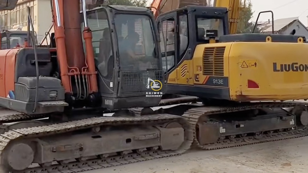 Machine Comparison | Hitachi ZX130-5A VS LiuGong CLG913E Excavator