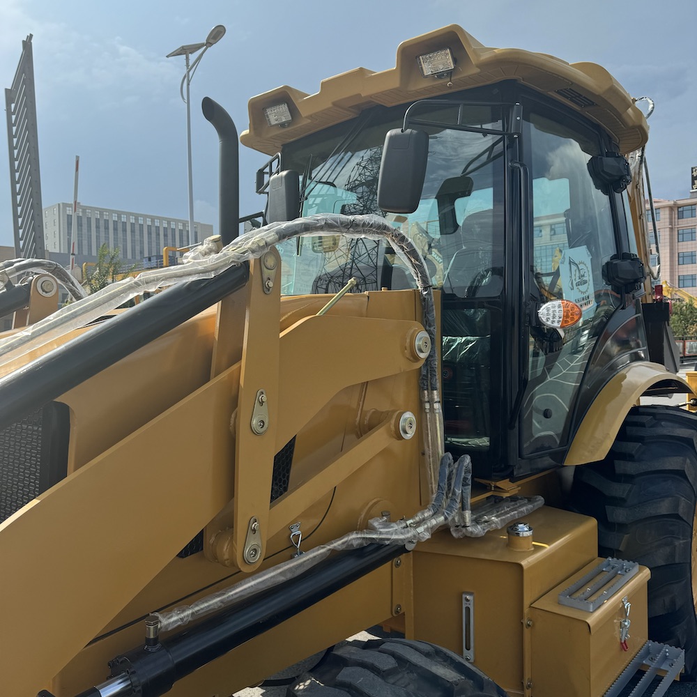New CAT 432 backhoe loader
