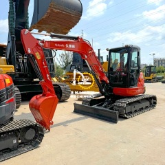 Kubota KX165 Excavator with rubber pads