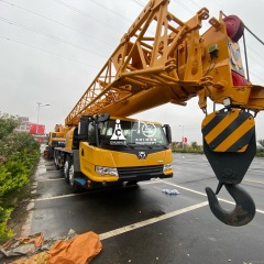 XCMG QY70K Truck Crane