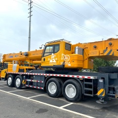 XCMG QY70K Truck Crane