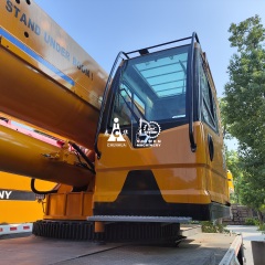 XCMG QY70KC truck crane