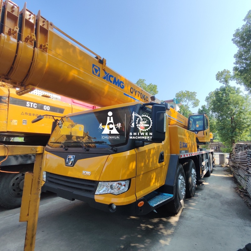 XCMG QY70KC truck crane