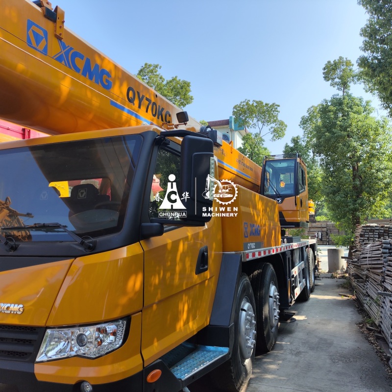 XCMG QY70KC truck crane