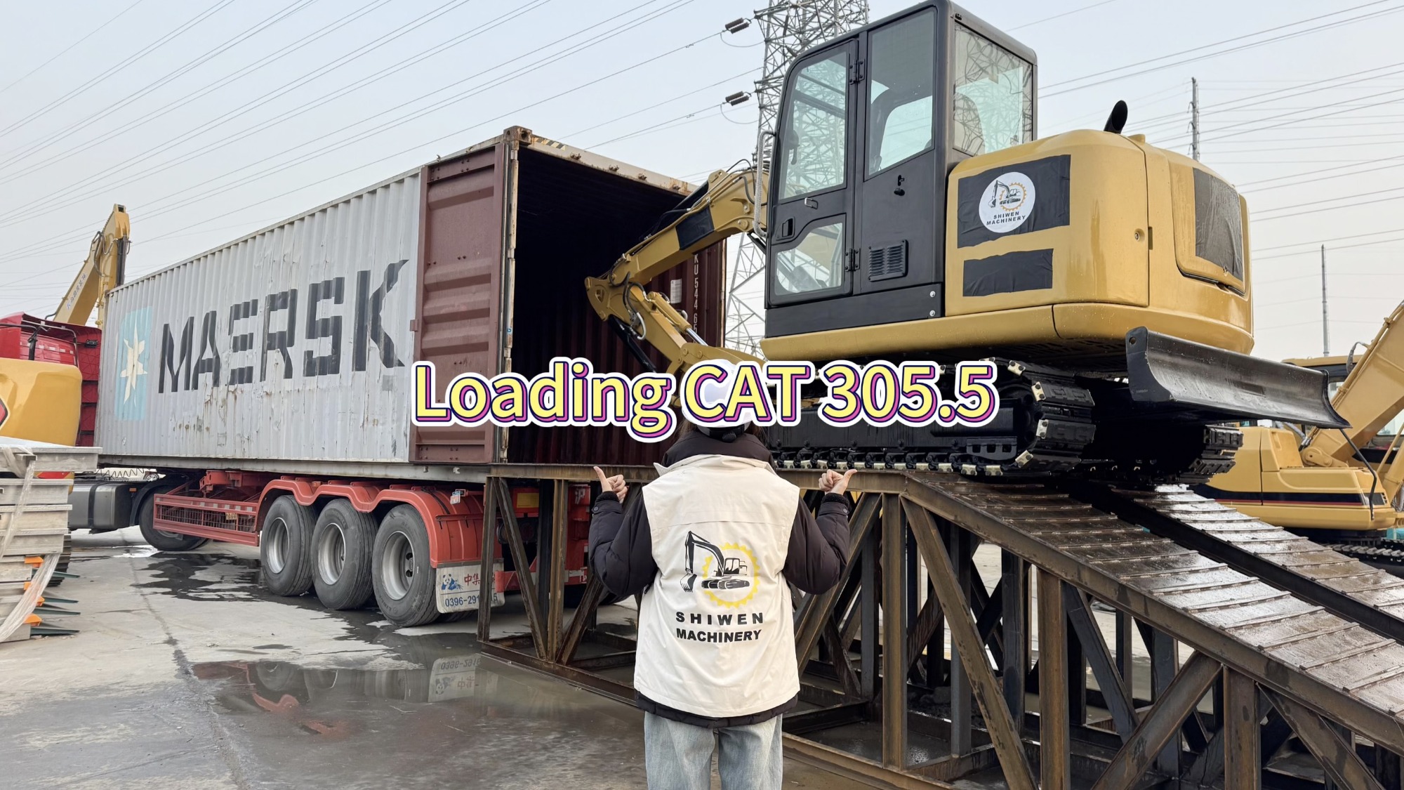 Case | Ship 3 units of CAT 305.5E2 mini excavators to American area