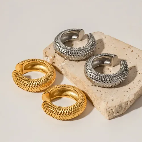 JDET739 18K Real Gold Stainless Steel Thick Cylinder Fish Scale C Shape Ear Clip Jewelry Wholesale
