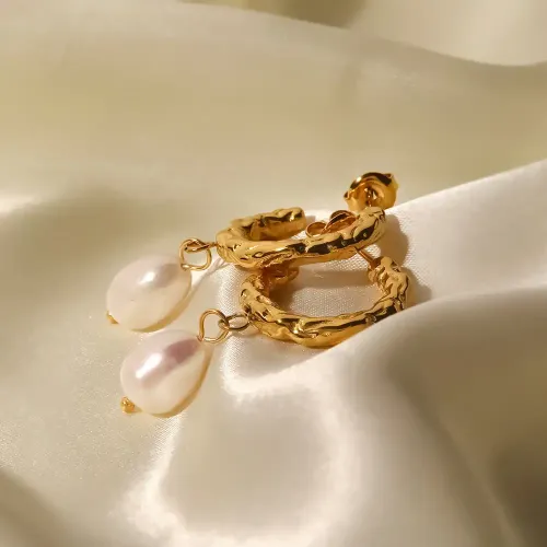 JDET199 Stainless Steel 18K Gold Plated White Freshwater Pearl Earrings