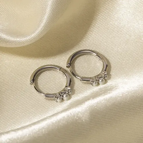 JDET587 Wholesale earrings with three pearls round earrings gold women's jewelry studs