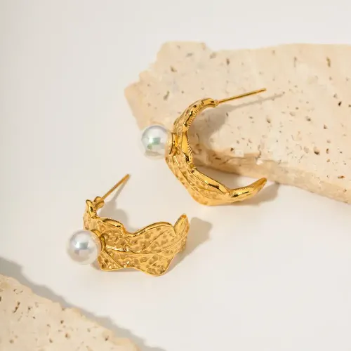 JDET492 18K gold inlaid pearl C-shaped stainless steel stud earrings jewelry wholesale