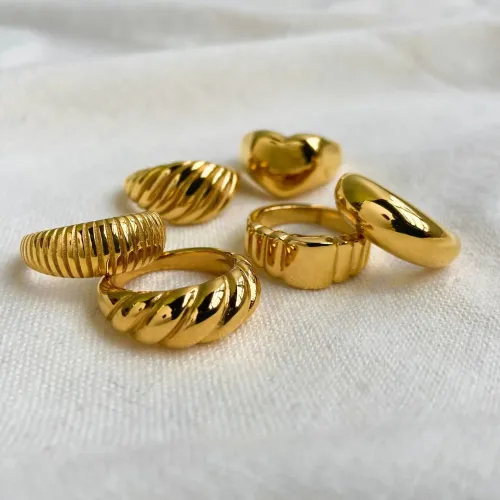 ZTRT7 Chic Croissant Dome Ring for Women Gold Stainless Steel Fashion Jewelry