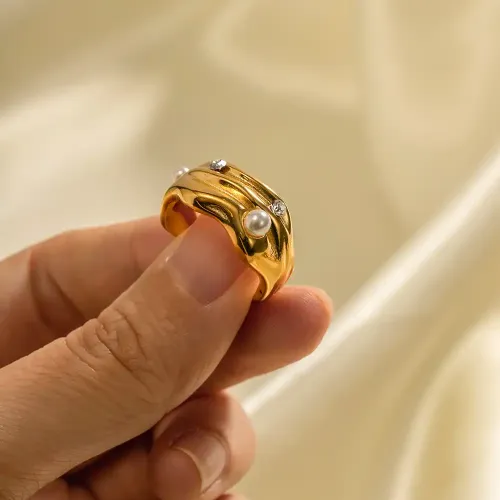 ZTRT90 18K Gold Plated C Shaped Pearl Ring, Elegant Stainless Steel Open Band