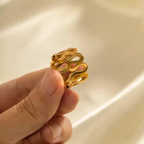 ZTRT284 Elegant Double Layer 18K Gold Stainless Steel Symmetrical Ring for Everyday Wear