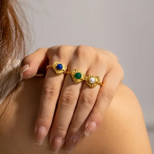 ZTRT179 18K Gold Electroplated Open Ring Bracelet with Heart Shaped Inlay Elegant Women's Jewelry