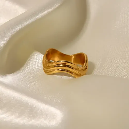 ZTRT320 Elegant 18K Gold Plated Stainless Steel Ladies Ring, Durable Fashion Jewelry