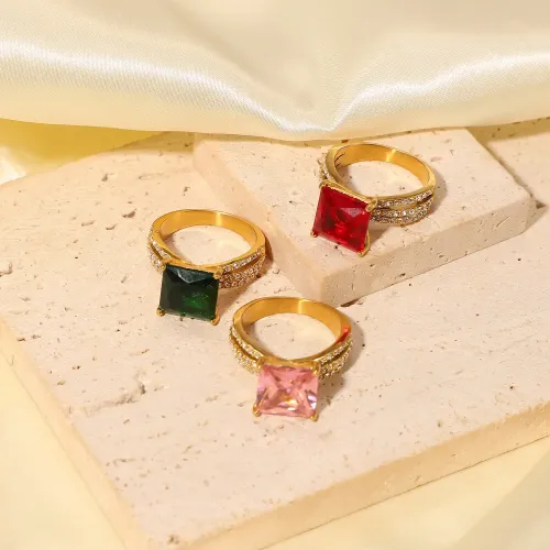 ZTRT316 Elegant 18K Gold Plated Stainless Steel Ring with Square Zircon, Red Green Pink Options for Women