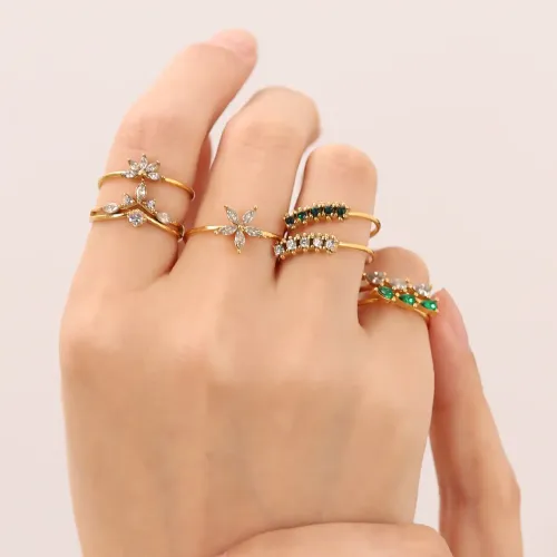 ZTRT228 18K Gold Plated Waterproof Stainless Steel Women’s Ring with Cubic Zirconia