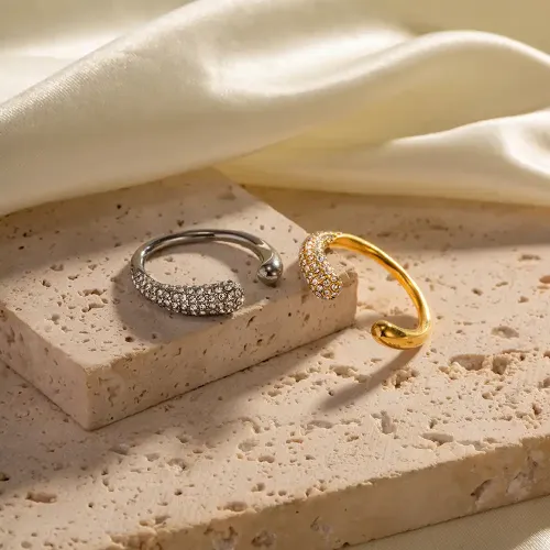 ZTRT190 18K Gold Plated Open Ring with Inlaid White Diamond Elegant Women's Stainless Steel Jewelry