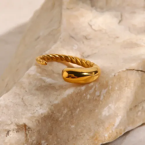 ZTRT420 18K Gold Plated Twisted Stainless Steel Open Ring Women's Chic Hand Accessory