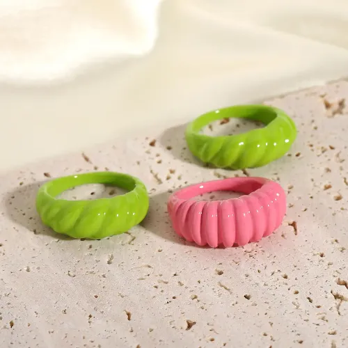 ZTRT428 Chic Candy Color Hollow Ring Epoxy Resin Index Finger Fashion Jewelry for Women