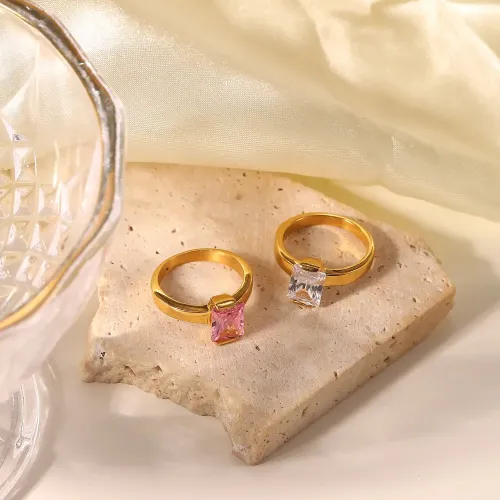 ZTRT408 18K Gold Plated Stainless Steel Ring with Rectangular Pink Zircon for Women