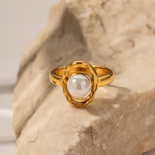 ZTRT169 18K Gold Plated Stainless Steel Pearl Ring Women's Elegant Closed Band Wholesale