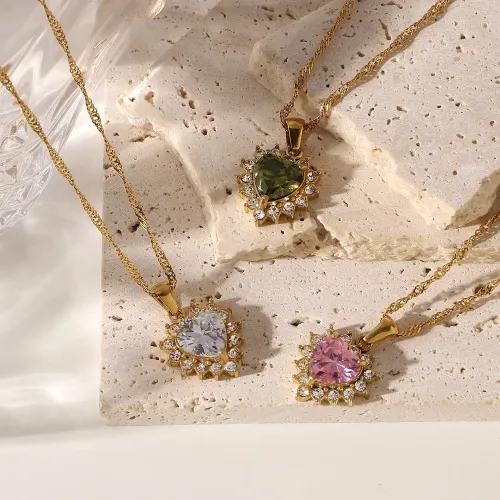 ZTNT300 18K Gold Chain Necklace with Shiny Zircon Heart Pendant Stainless Steel Jewelry for Women in Green Pink White