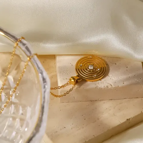 ZTNT350 Concentric Circle Zircon Necklace 18K Gold-Plated Stainless Steel Geometric Pendant