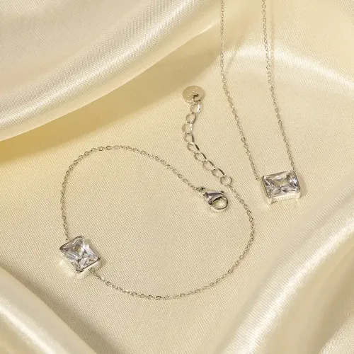 ZTNT232 Elegant Square Zircon Collarbone Chain Necklace and Bracelet Set for Women