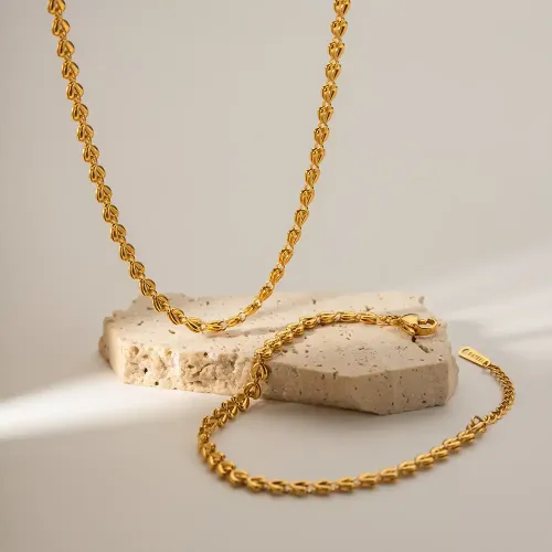 ZTNT93 18K Gold-Plated Hollow Love Braided Stainless Steel Bracelet Wholesale Jewelry