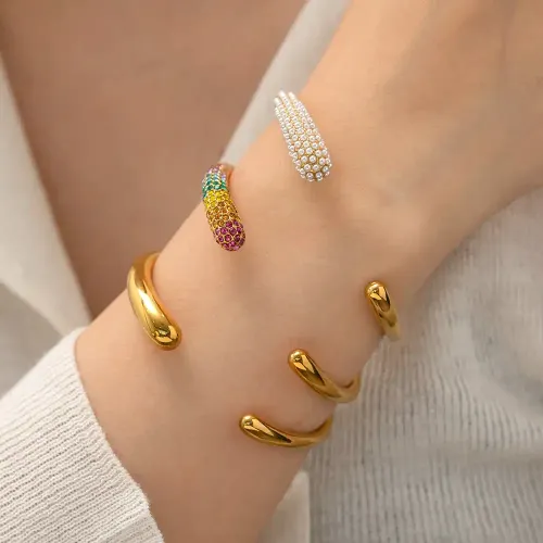 ZTBT51 18K Gold-Plated Stainless Steel Smooth Open Cuff Bracelet Elegant Hand Jewelry
