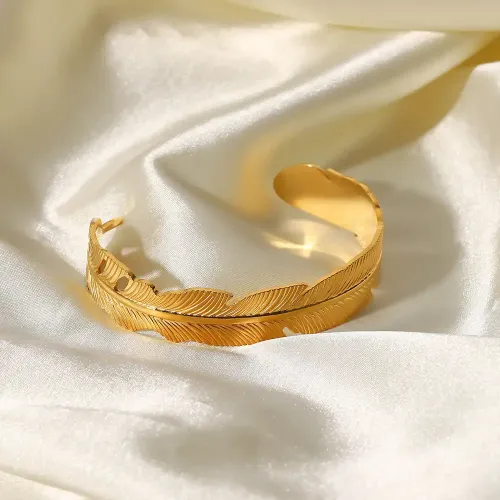 ZTBT201 Chic 18K Gold-Plated Stainless Steel Combo Bracelet for Women