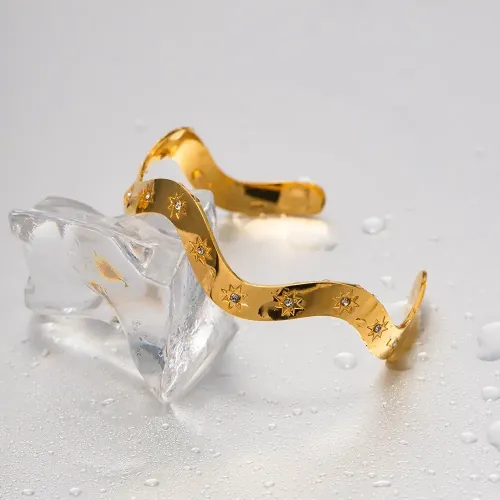 ZTBT112 Adjustable Open Bracelet with Inlaid White Diamonds Elegant Women's Jewelry