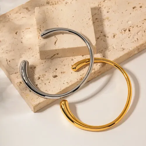 ZTBT64 18K Gold-Plated Open Cuff Bracelet Smooth Stainless Steel Women's Bangle