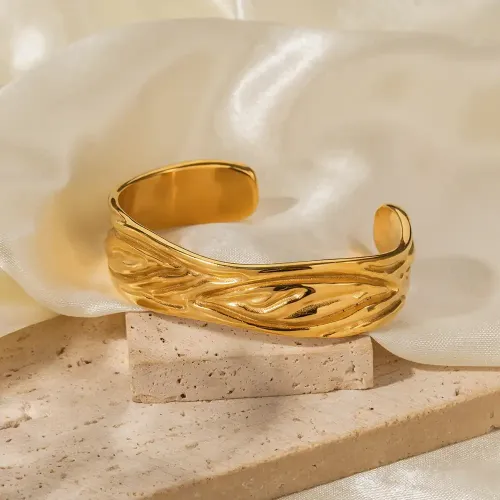 ZTBT87 18K Gold Plated Pleated Textured Stainless Steel Bracelet Wholesale Jewelry