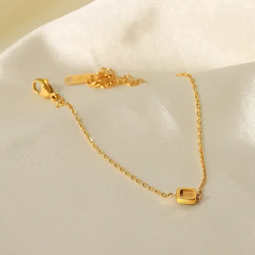 ZTBT243 18K Gold-Plated Square Cubic Zirconia Pendant Bracelet Chic Stainless Steel Women's Jewelry