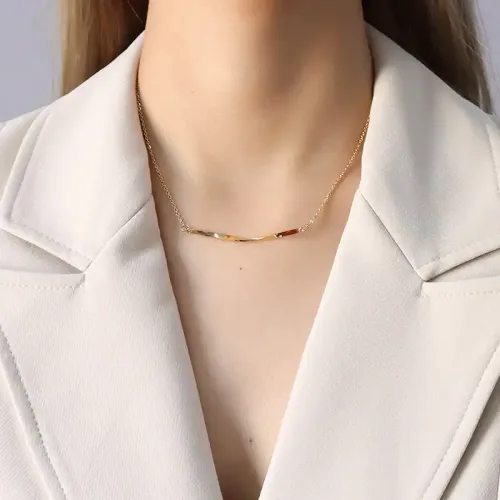 FXNT1156 Twisted Arc Smile Pendant Necklace Chic Jewelry for Trendy Accessorizing