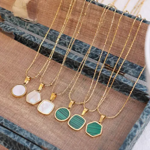 FXNT1122 White Sea Shell & Acrylic Diamond Necklace Geometric Clavicle Chain Jewelry