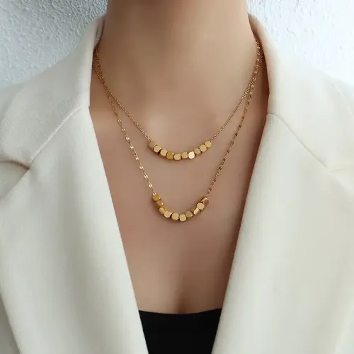 FXNT320 Sleek Geometric Square Clavicle Necklace for Women Stylish All-Direction Jewelry