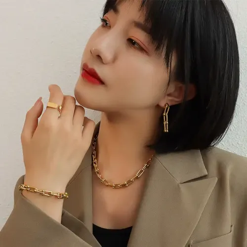 FXNT808 18K Gold Horseshoe Buckle Bracelet & Earrings Set, U-Shaped Necklace Accessories