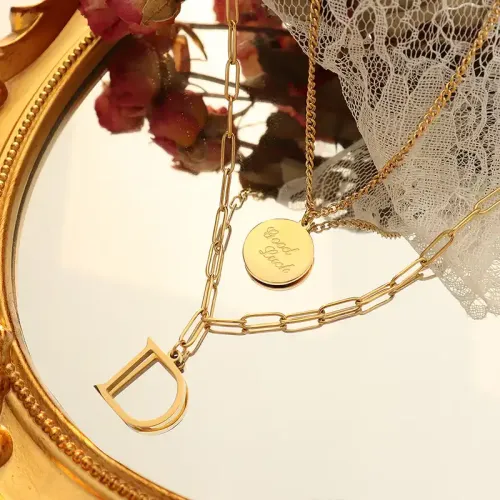 FXNT1023 Women's Diamond Medallion Tassel Necklace Chic Stacking Accessory 18K Gold-Plated