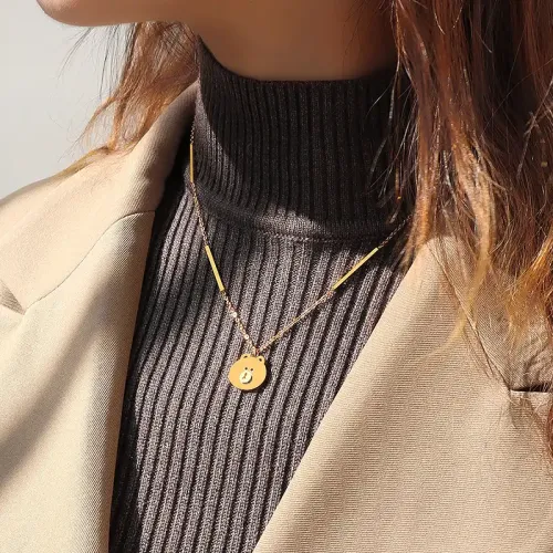 FXNT560 Women's Christmas Bear Pendant Necklace Cozy Winter Sweater Chain Accessory