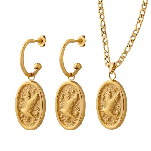 FXNT1056 18K Gold-Plated Origami Crane Pendant Necklace, Elegant Clavicle Chain by Qianxi