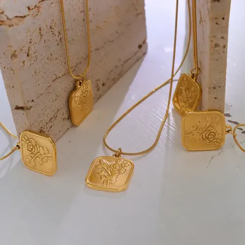 FXNT1099 Elegant 18K Gold Plated Rose Pendant Necklace, Timeless Floral Jewelry for Her