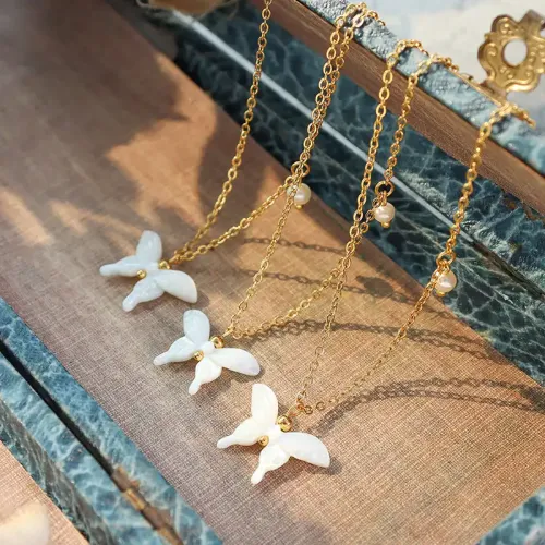 FXNT536 Chic Carved Shell Butterfly Pearl Choker Pendant Fragrant Necklace Jewelry