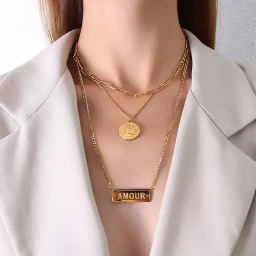 FXNT1226 Gold Medusa Head Pendant Necklace Ancient Greek Mythology Inspired Clavicle Jewelry for Women